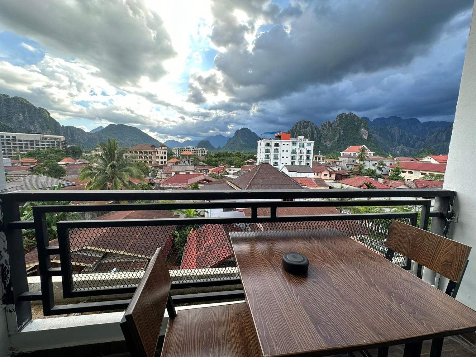 Vang Vieng Topview Hotel Exterior foto